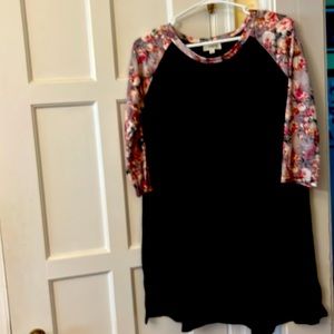 Umgee oversized baseball floral tunic
